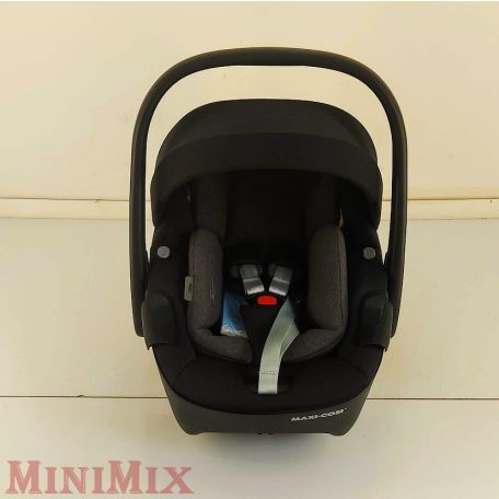 MAXI-COSI Pebble 360, 40-83 cm Essential Black hordozó i-Size