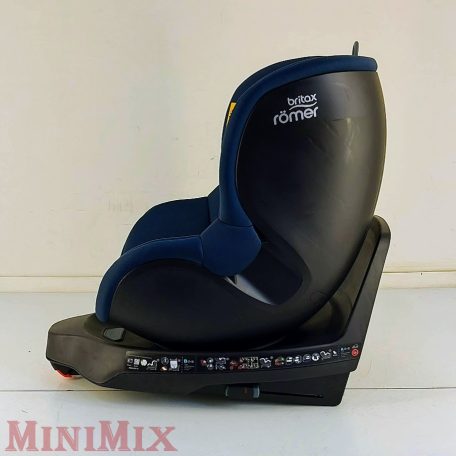 BRITAX RÖMER Dualfix M Plus 61-105 cm Night Blue gyerekülés i-Size