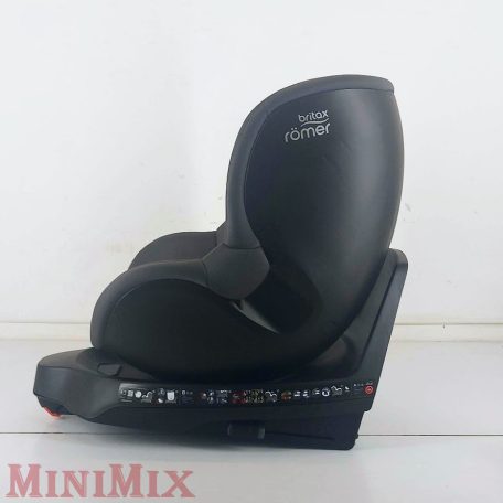 Britax Römer Dualfix M Plus 61-105 cm Midnight Grey gyerekülés 3 hó-4 év