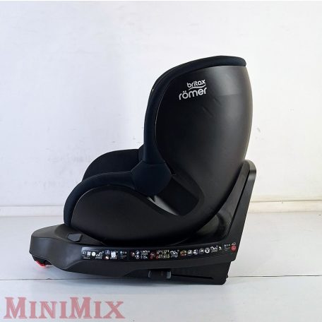 Britax Römer Dualfix M Plus 61-105 cm Space Black gyerekülés 3 hó-4 év